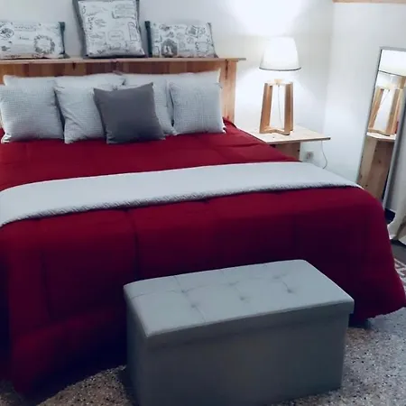 Bed & Breakfast Charme Centre-ville Artistic & Literary 2*