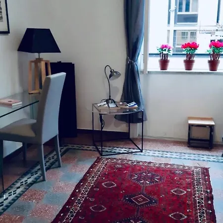 Charme Centre-ville Artistic & Literary Bed & Breakfast