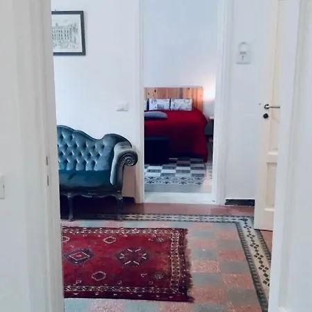Bed & Breakfast Charme Centre-ville Artistic & Literary 2*