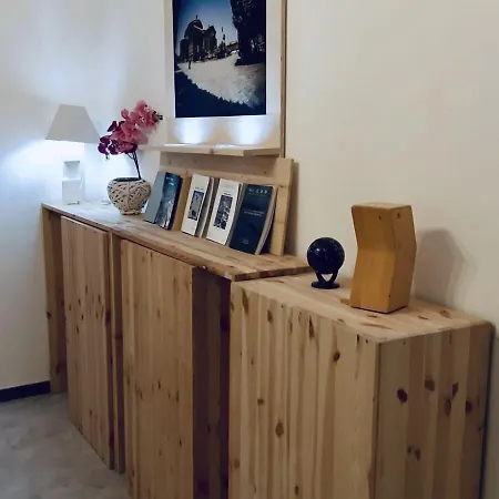 Charme Centre-ville Artistic & Literary 2*