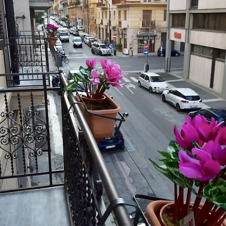 Charme Centre-ville Artistic & Literary 2* Palermo